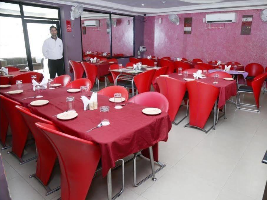 Pacific Inn Suryansh Hotel Gurgaon Esterno foto